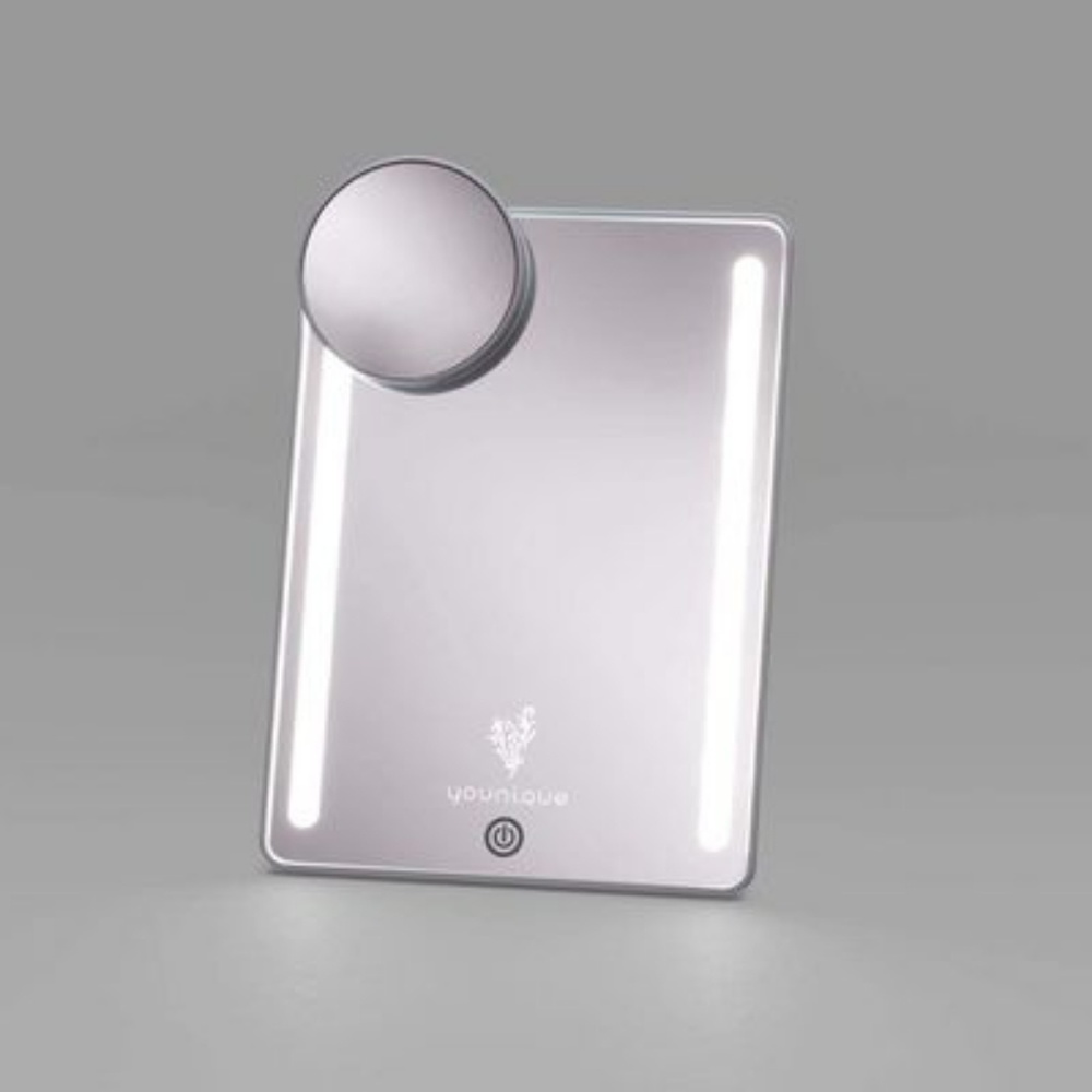 Younique lighted mirror